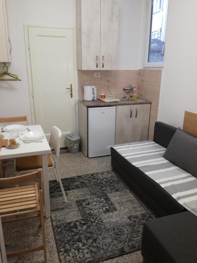 Mini Studio - One Traveler Apartamento Belgrado Exterior foto